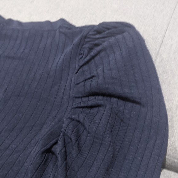 Victorian Sleeve Cardigan - Picture 3 of 4